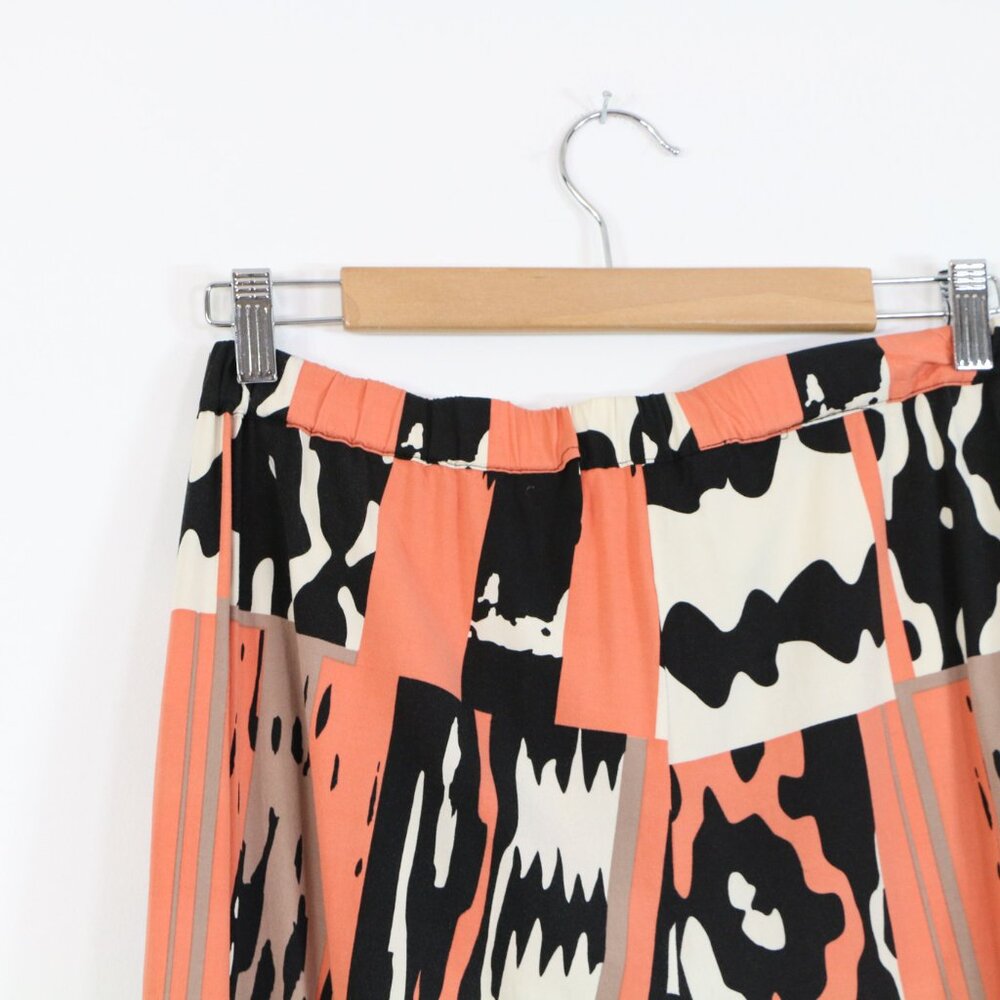 *Inspired Style Straight Leg Patterned Pant - Picture 7 of 7